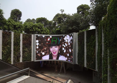 8mm HD 옥외 풀 컬러 발광 다이오드 표시, DIP246 8000nits는 LED 스크린을 구부렸습니다 협력 업체