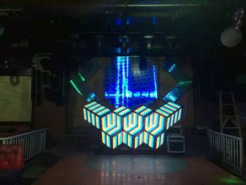 DJ 책상 3D에게 실내 조정 발광 다이오드 표시를 창조적인 피치 6.15mm 모양 짓 협력 업체